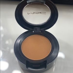 MAc eyeshadow